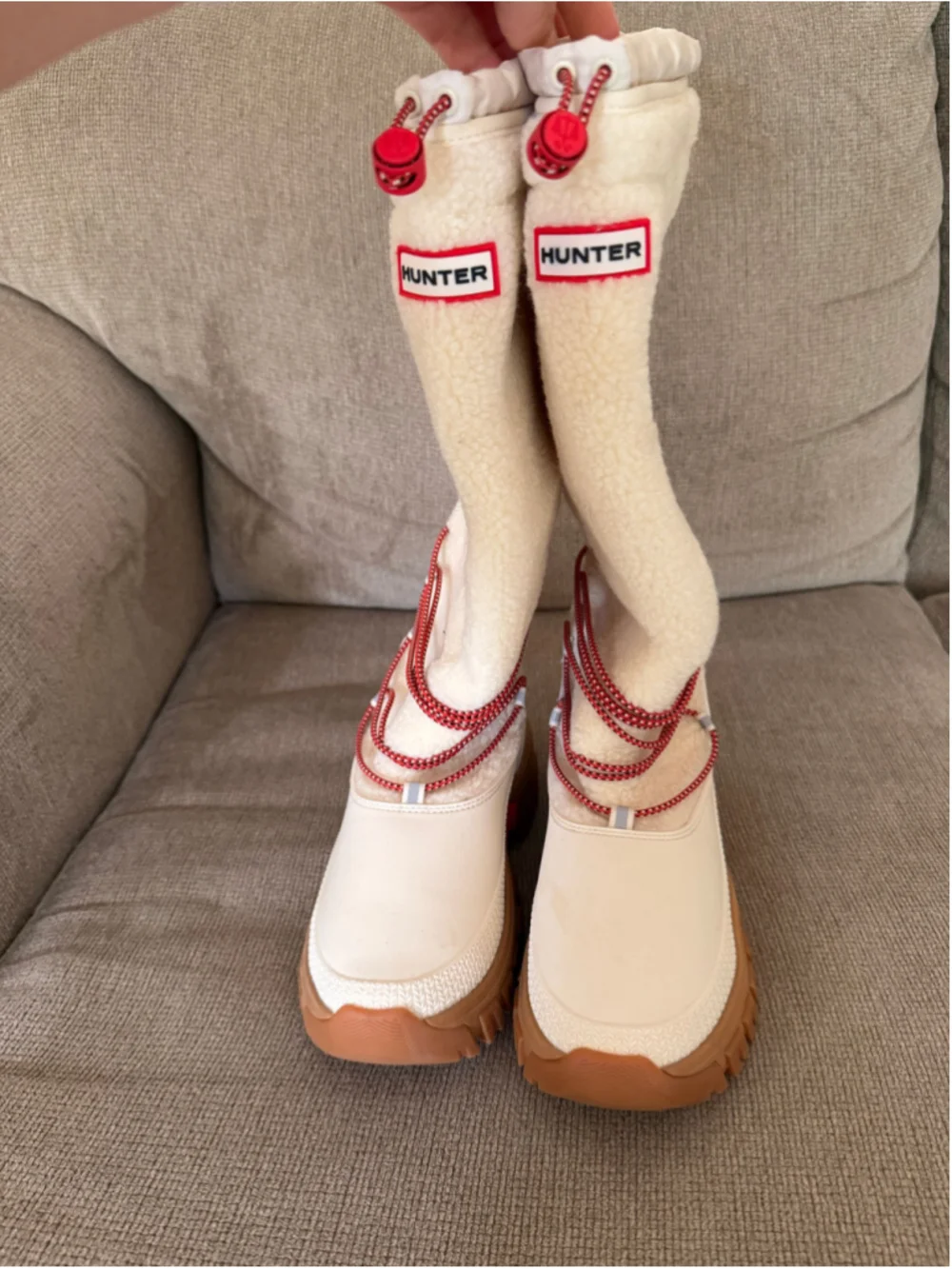 Hunter Women’s Tall Sherpa Fleece Insulated Snow Boots White Gum Sole Size US 7